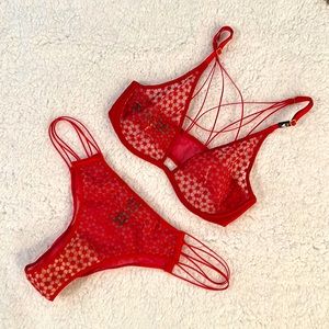 VS Strappy Bra Set 34C/L